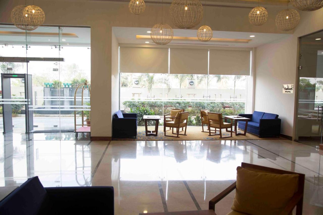 Kalyan Grand - A Business Hotel Vandalur Dış mekan fotoğraf